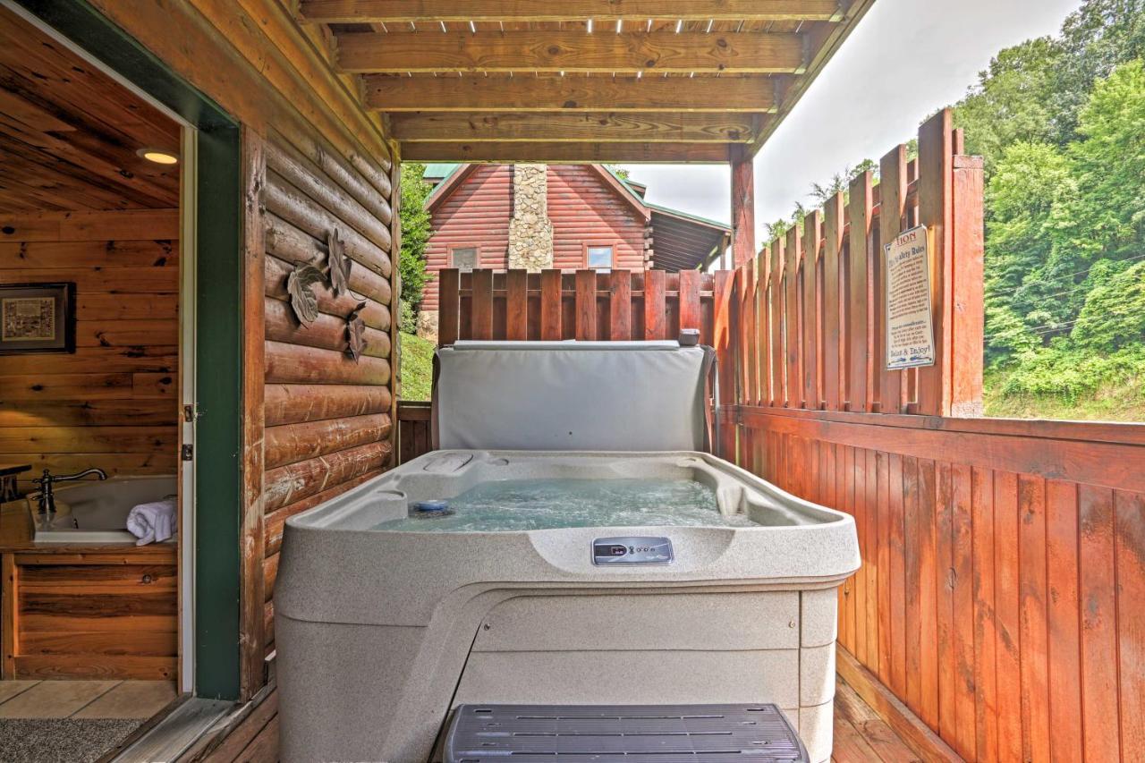 Smoky Mountain Cabin With Game Room And Hot Tub! Pigeon Forge Exterior photo