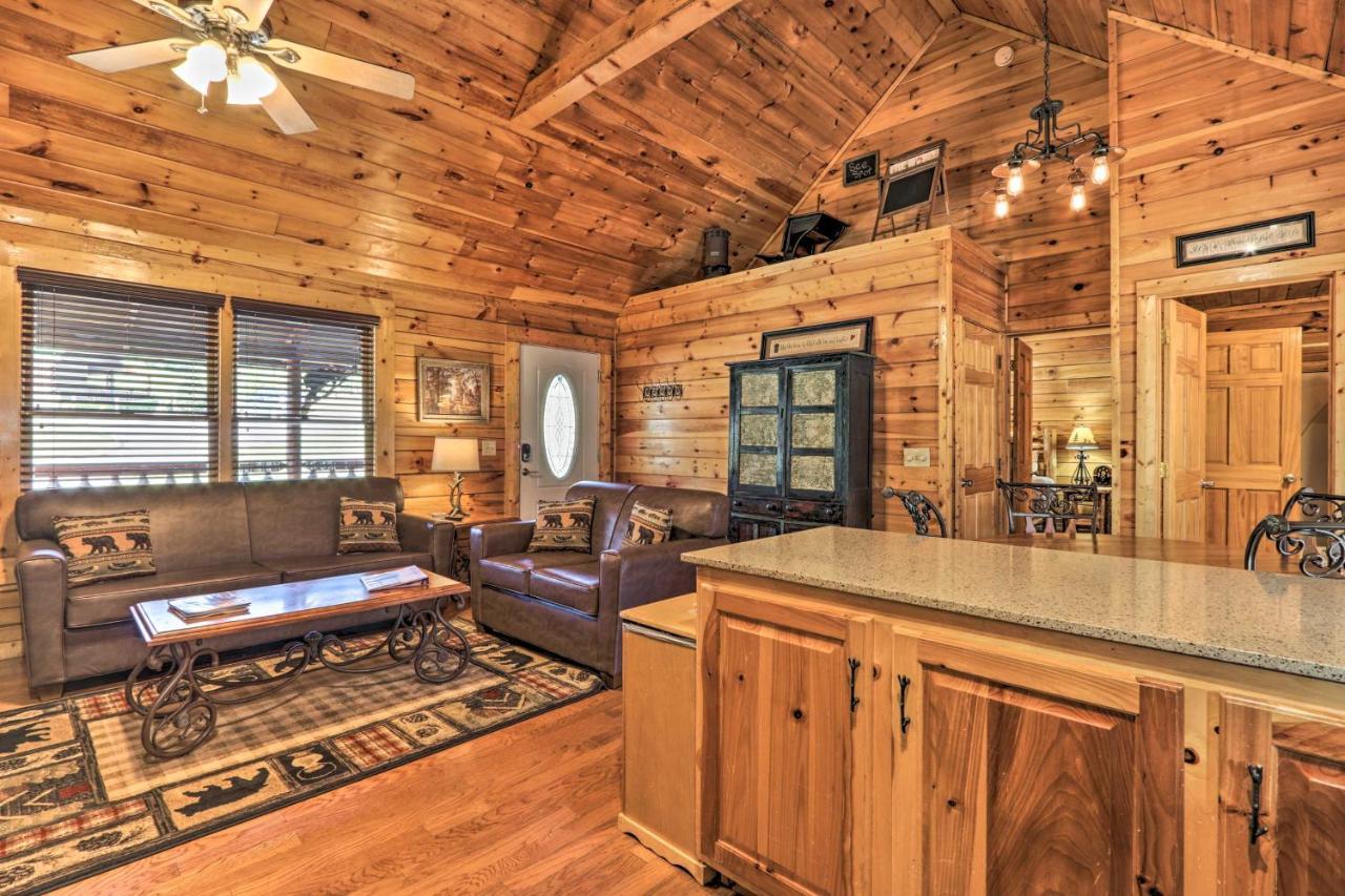 Smoky Mountain Cabin With Game Room And Hot Tub! Pigeon Forge Exterior photo