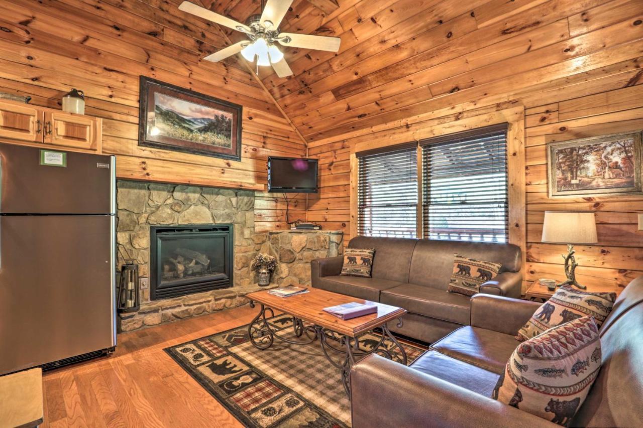 Smoky Mountain Cabin With Game Room And Hot Tub! Pigeon Forge Exterior photo