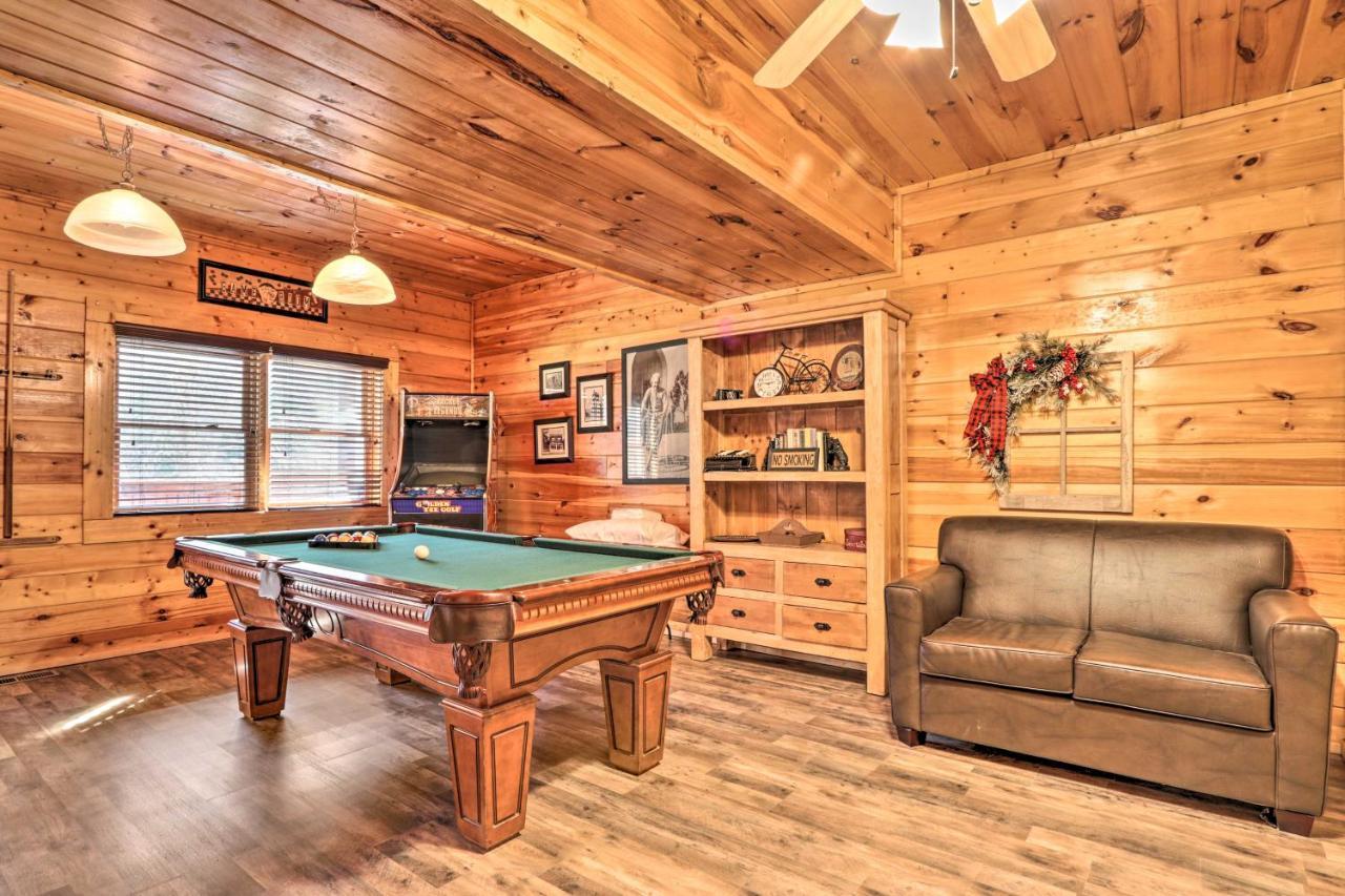 Smoky Mountain Cabin With Game Room And Hot Tub! Pigeon Forge Exterior photo