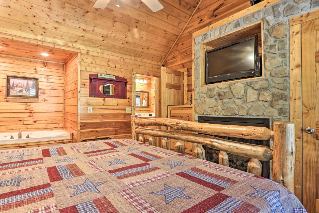 Smoky Mountain Cabin With Game Room And Hot Tub! Pigeon Forge Exterior photo