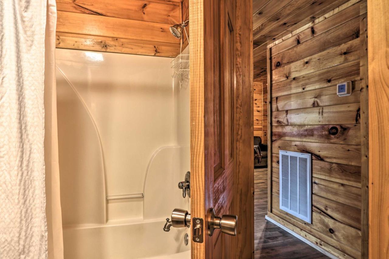 Smoky Mountain Cabin With Game Room And Hot Tub! Pigeon Forge Exterior photo