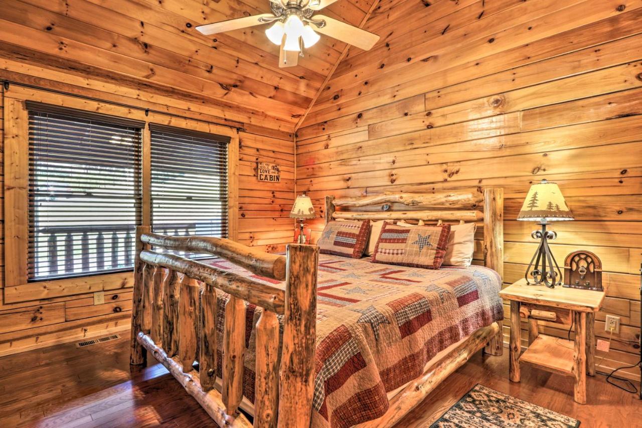 Smoky Mountain Cabin With Game Room And Hot Tub! Pigeon Forge Exterior photo